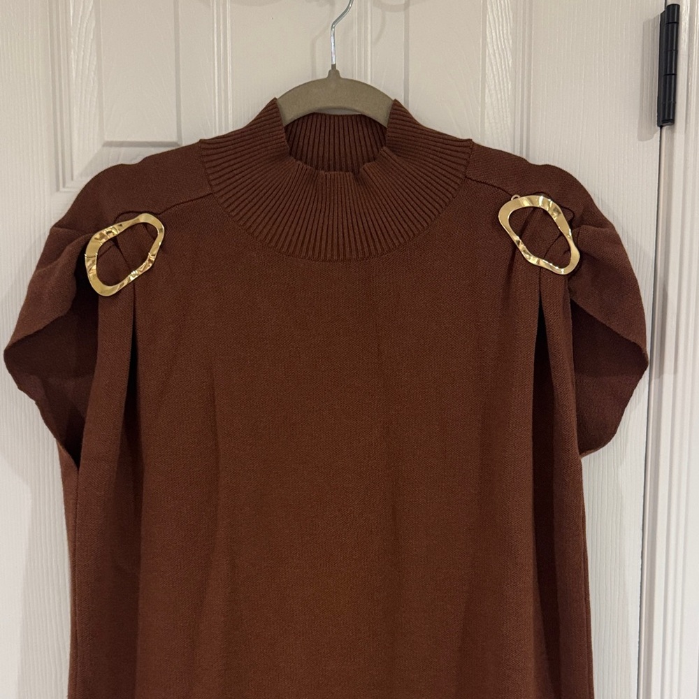 Short-sleeve hardware sweater midi dress - Picture 5 of 6